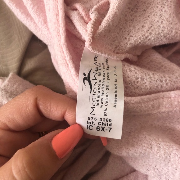 Motionwear Cropped Shrug - Picture 5 of 5